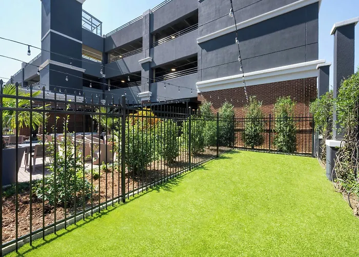 Courtyard By Marriott Athens Downtown